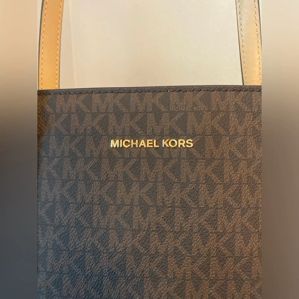 Dark Brown and Beige Bag Michael Kors Voyager East West Tote
